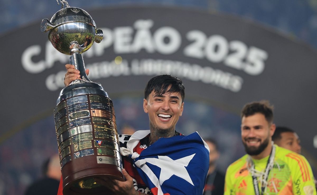 Jugó en Colo Colo y le abre la puerta al fichaje estelar de Erick Pulgar: “Demostró nivel, calidad y madurez”