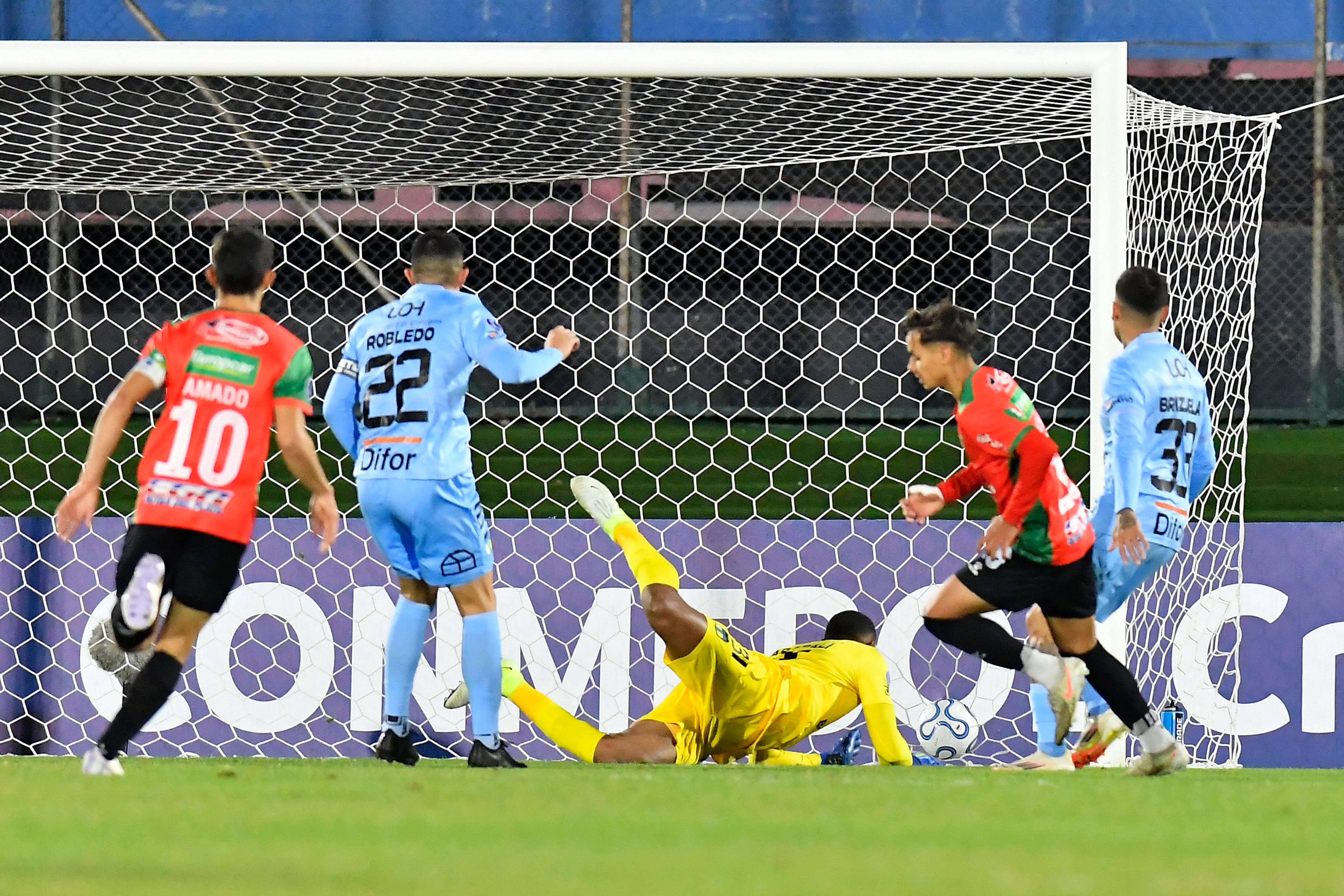Gonzalo Reyna enfrentó a O’Higgins en Copa Sudamericana. Foto: Leonardo Carreo/FocoUy/ Phosport