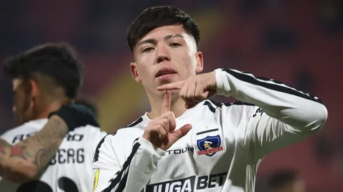 Colo Colo trabaja en la renovación de Leandro Hernández