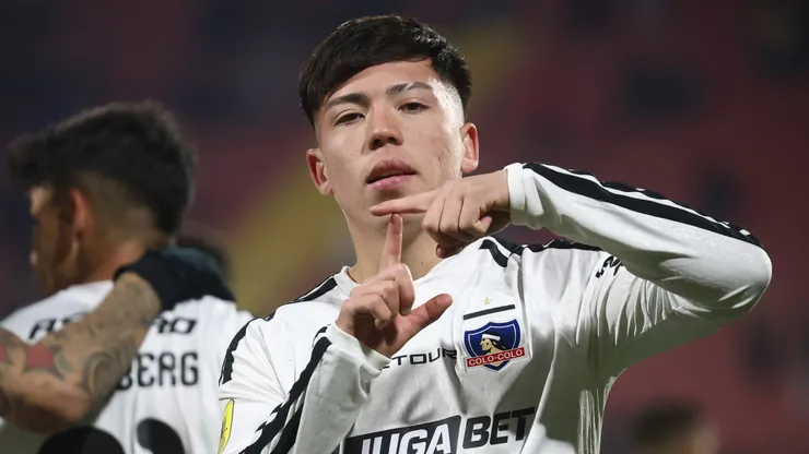 Colo Colo trabaja en la renovación de Leandro Hernández