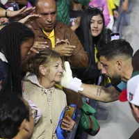 Jugó en la U, lo eliminaron del Mundial y renunció a su selección