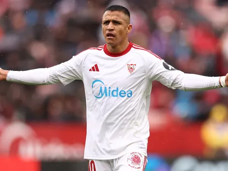 ¿Alexis a la U? Giro de última hora: no renueva y deja el Sevilla