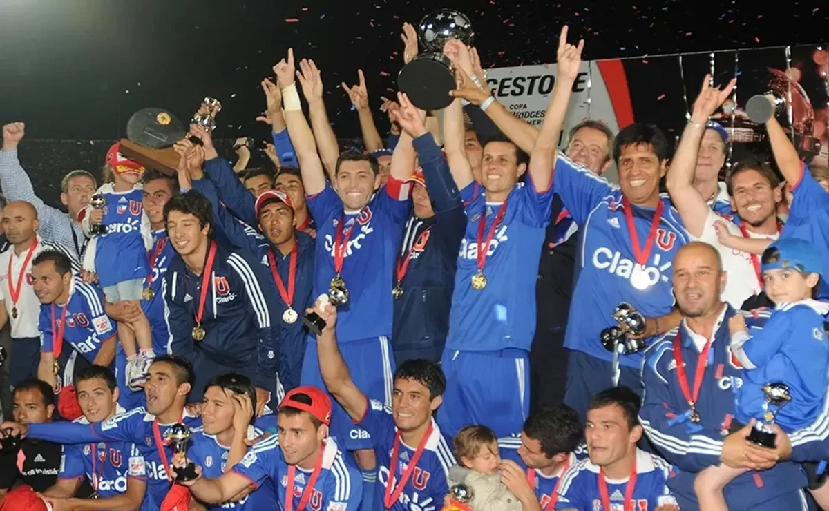 Fue campeón de la Copa Sudamericana con la U, vende parcelas con descuento y regala una camioneta