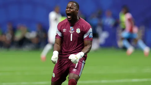 Lionel Mpasi fue figura de RD Congo, aunque no pudo evitar la eliminación.