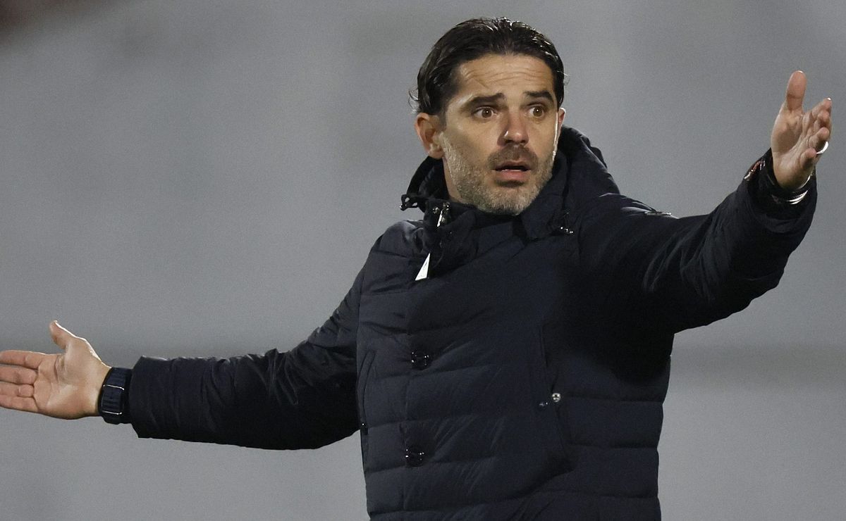 “Operado seguí hablando de refuerzos”: Fernando Gago avisa que meterá bisturí en U. de Chile