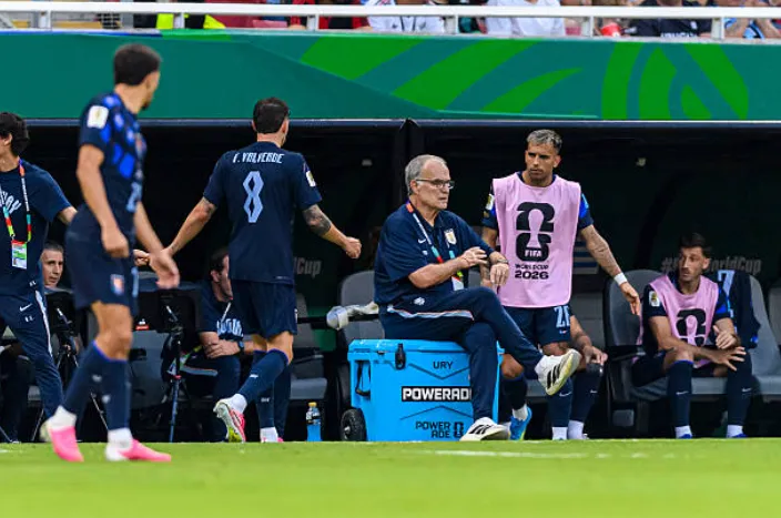 Federico Valverde salió en los 60 minutos del duelo ante España. (Getty Images).