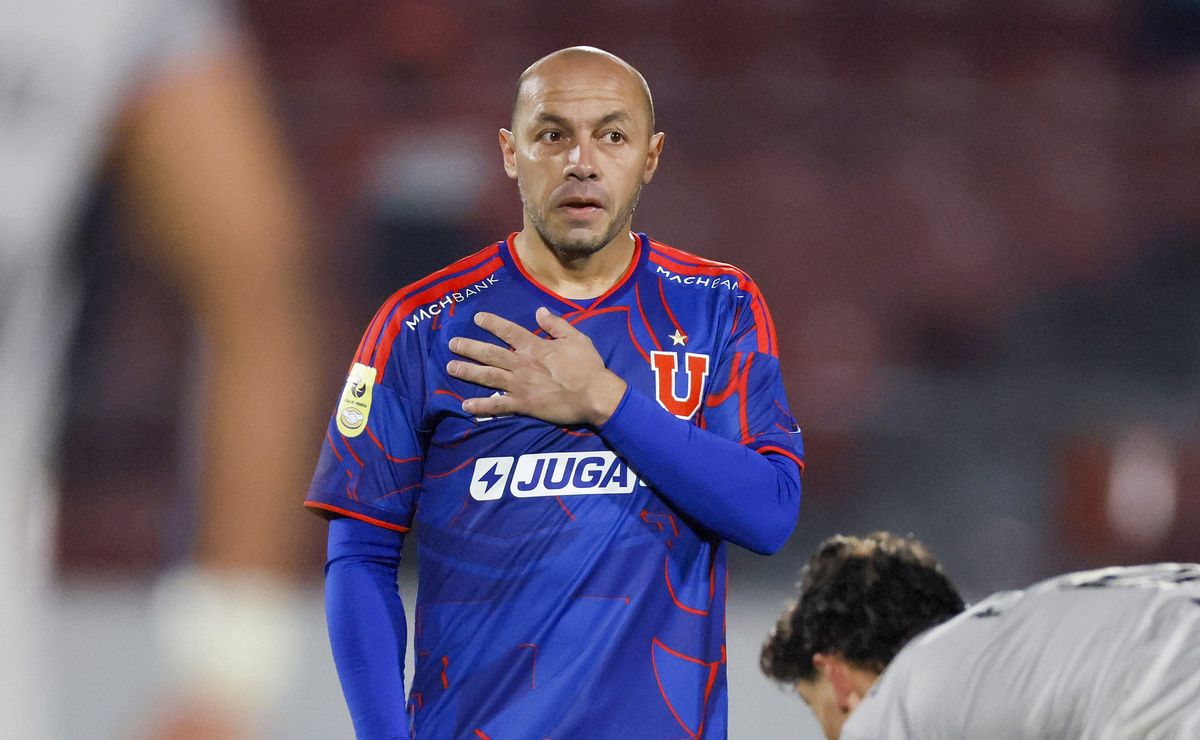 Díaz y la U contra Mandreva: capitán azul le para el carro y recibe un festival de críticas