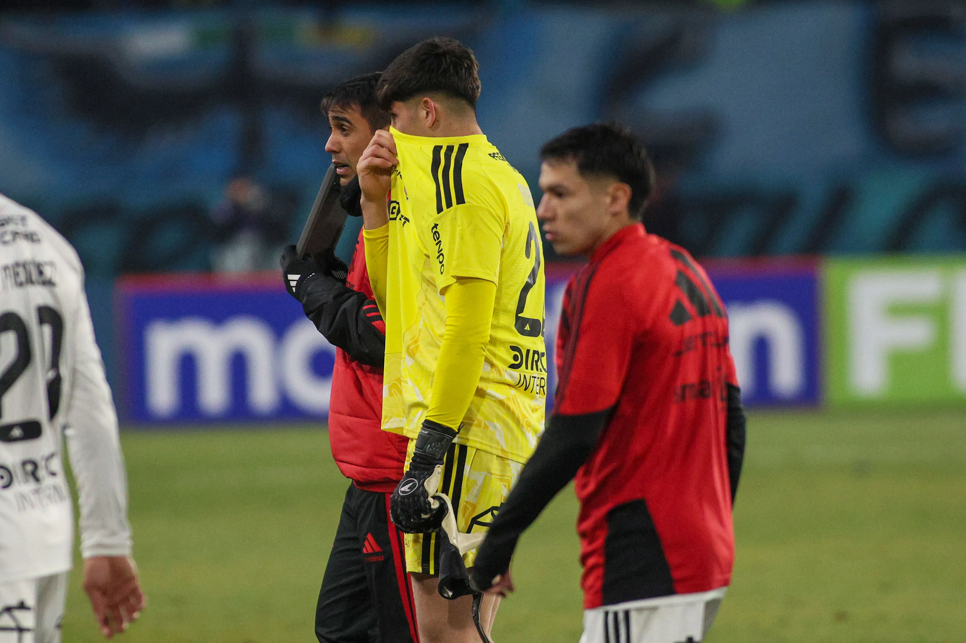 Colo Colo guardará su cupo de extranjero para buscar un arquero, un pedido directo de Fernando Ortiz pese a la irrupción de Gabriel Maureira. Foto: Photosport.