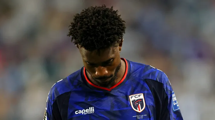 El jugador de Cabo Verde vivió un triste momento tras la eliminación ante Argentina.