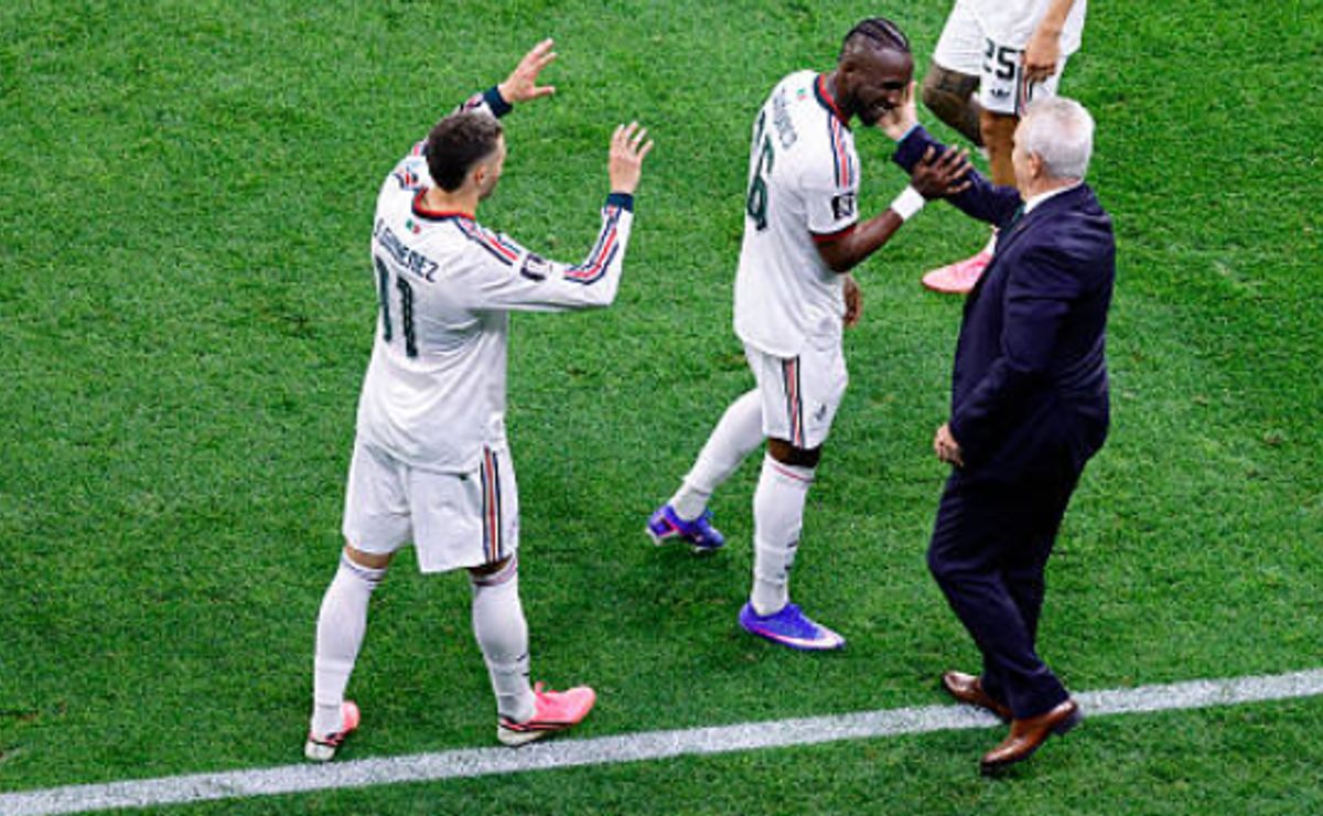 DT de México alecciona a periodista por Julián Quiñones antes del duelo vs Inglaterra en el Mundial 2026: “A lo mejor no lo viste”