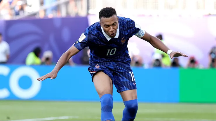 Mbappé puso el 1-0 para Francia.