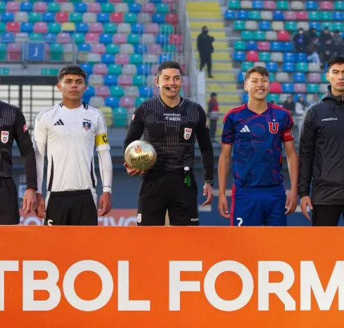 Tomás Córdova capitaneó a Colo Colo Sub 15 ante la U. de Chile