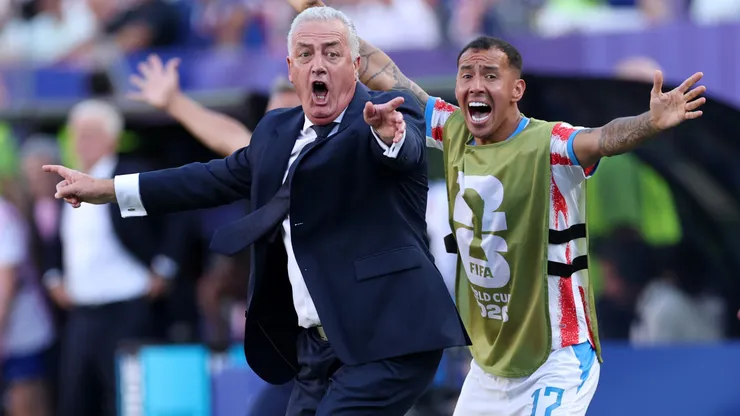 Gustavo Alfaro dejó en duda su futuro como DT de la Albirroja.