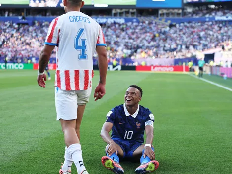 ¿Mbappé y un besito con jugador guaraní?: "Y, bueno, ya que estamos"