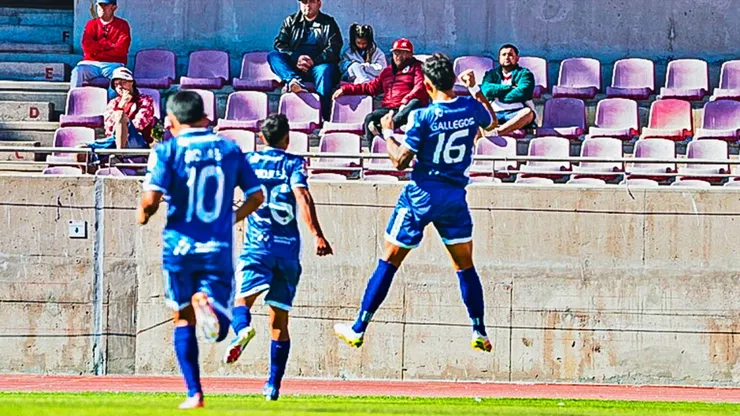 Antofagasta golea a La Serena y está en octavos de final en Copa Chile.