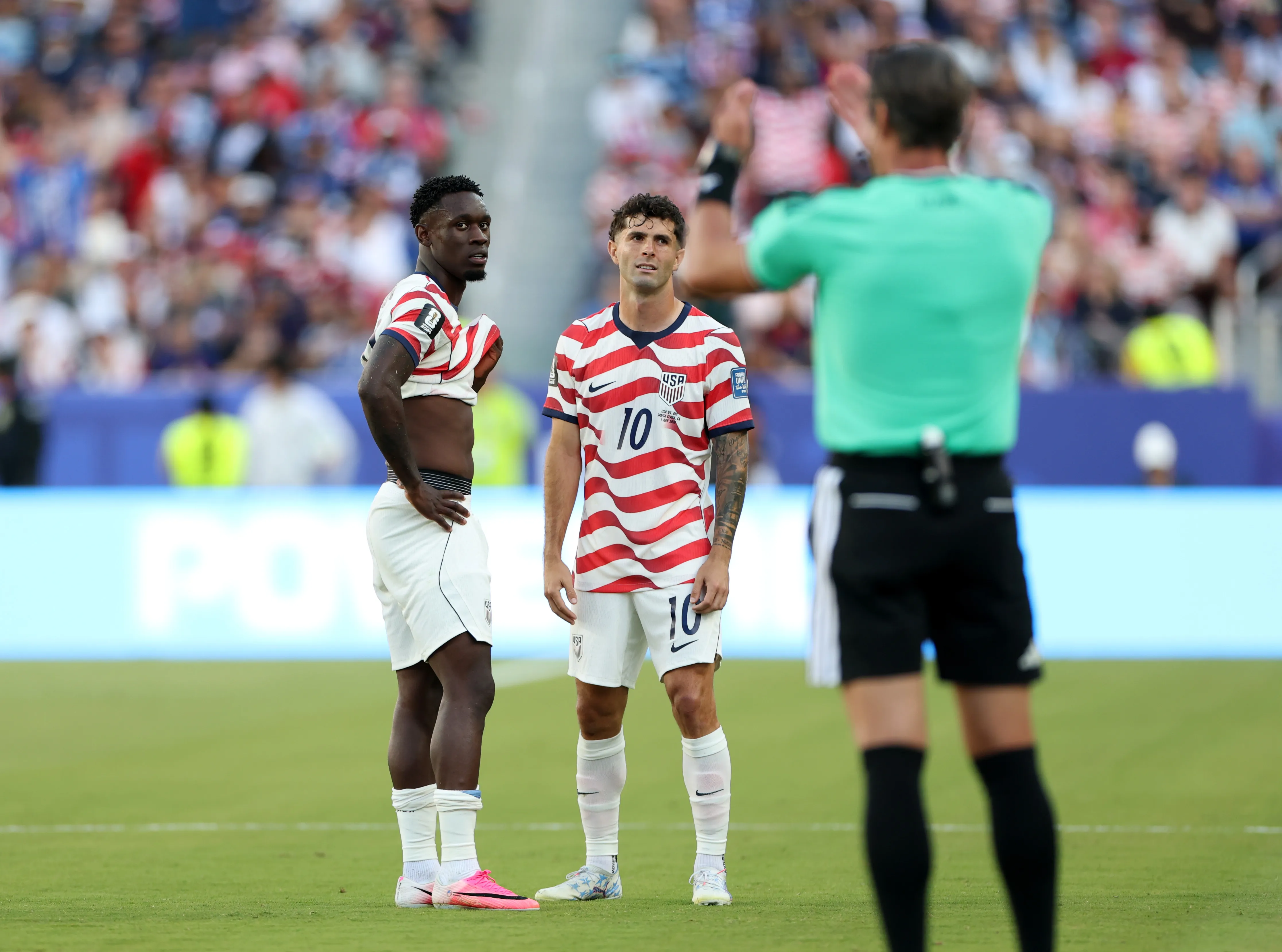 Folarin Balogun podrá jugar con Estados Unidos ante Bélgica por los octavos de final del Mundial 2026 a pesar de ser expulsado en el pasado partido. | Foto: Getty Images.