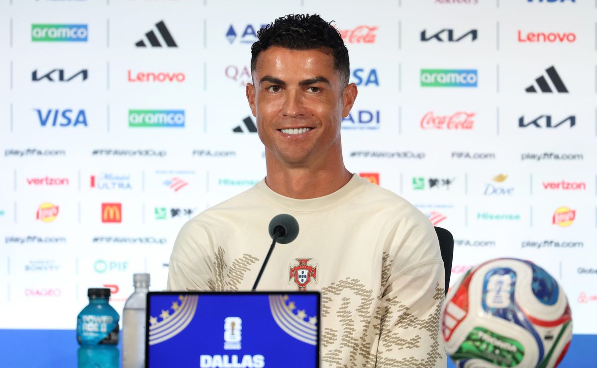 La anécdota de Cristiano Ronaldo y una azafata argentina: “Fue en plan de broma”