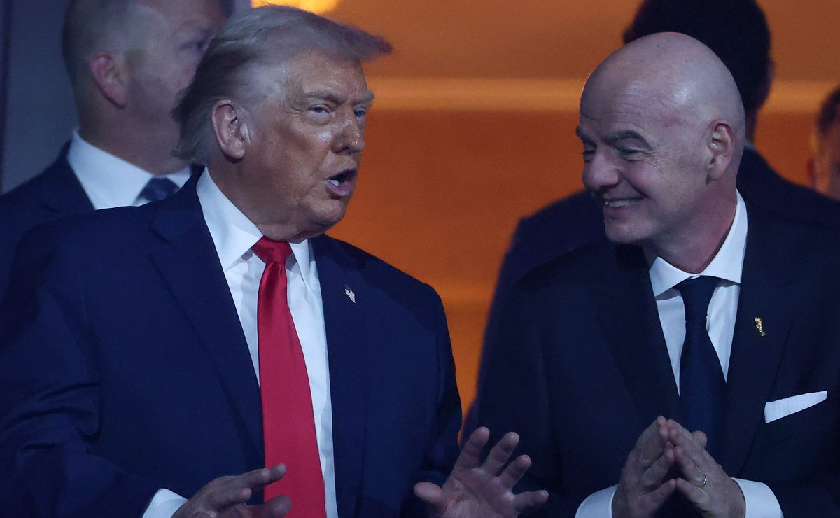 ¿Donald “Trumposo”? Presidente de Estados Unidos admite que intervino ante la FIFA por roja a Folarin Balogun