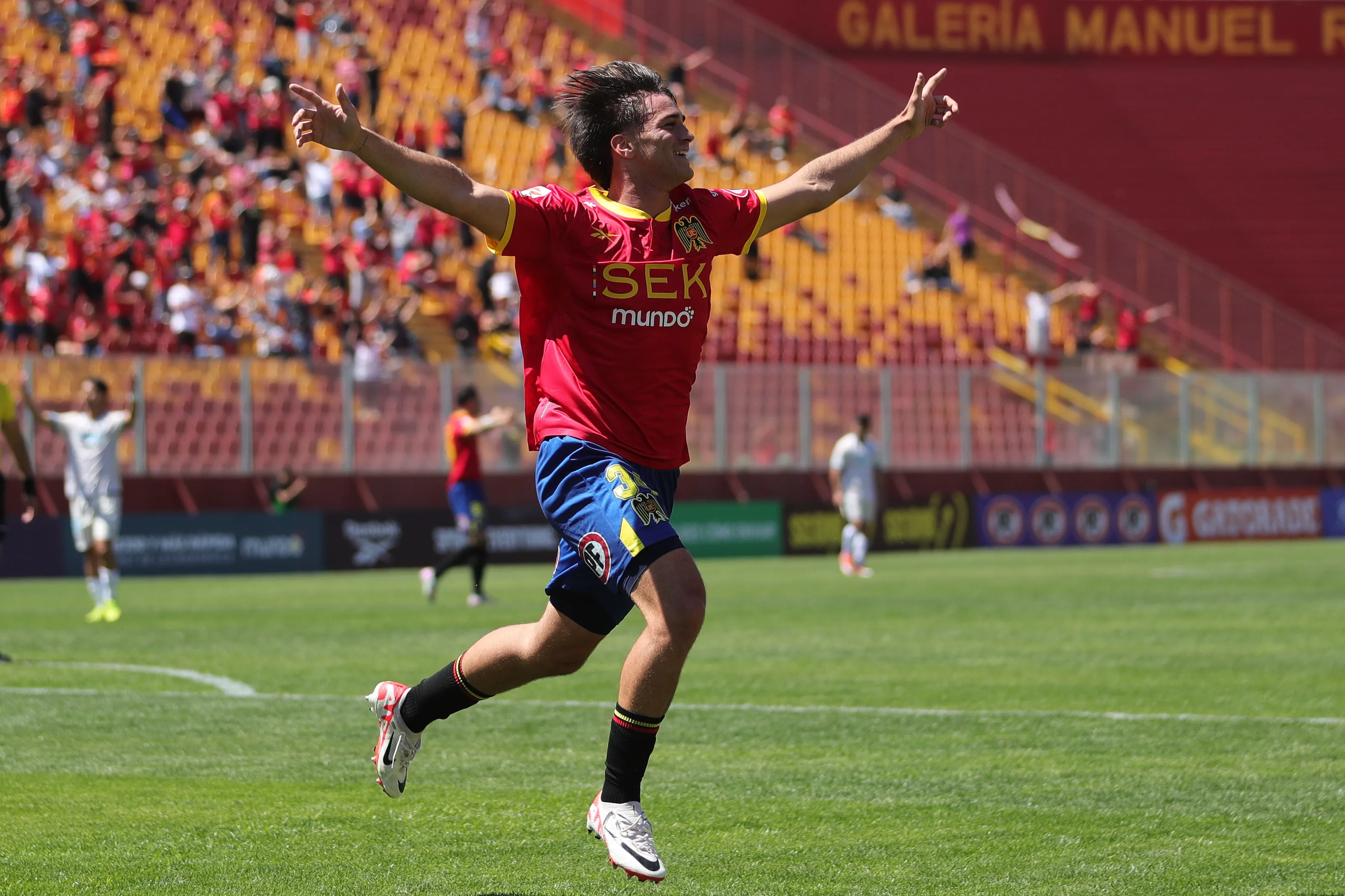 Franco Ratotti celebra el único gol que anotó en la Unión Española. elipe Zanca/Photosport