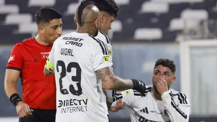 Maxi Romero quedó con dolor luego de marcar un gol de cabeza al Reco.