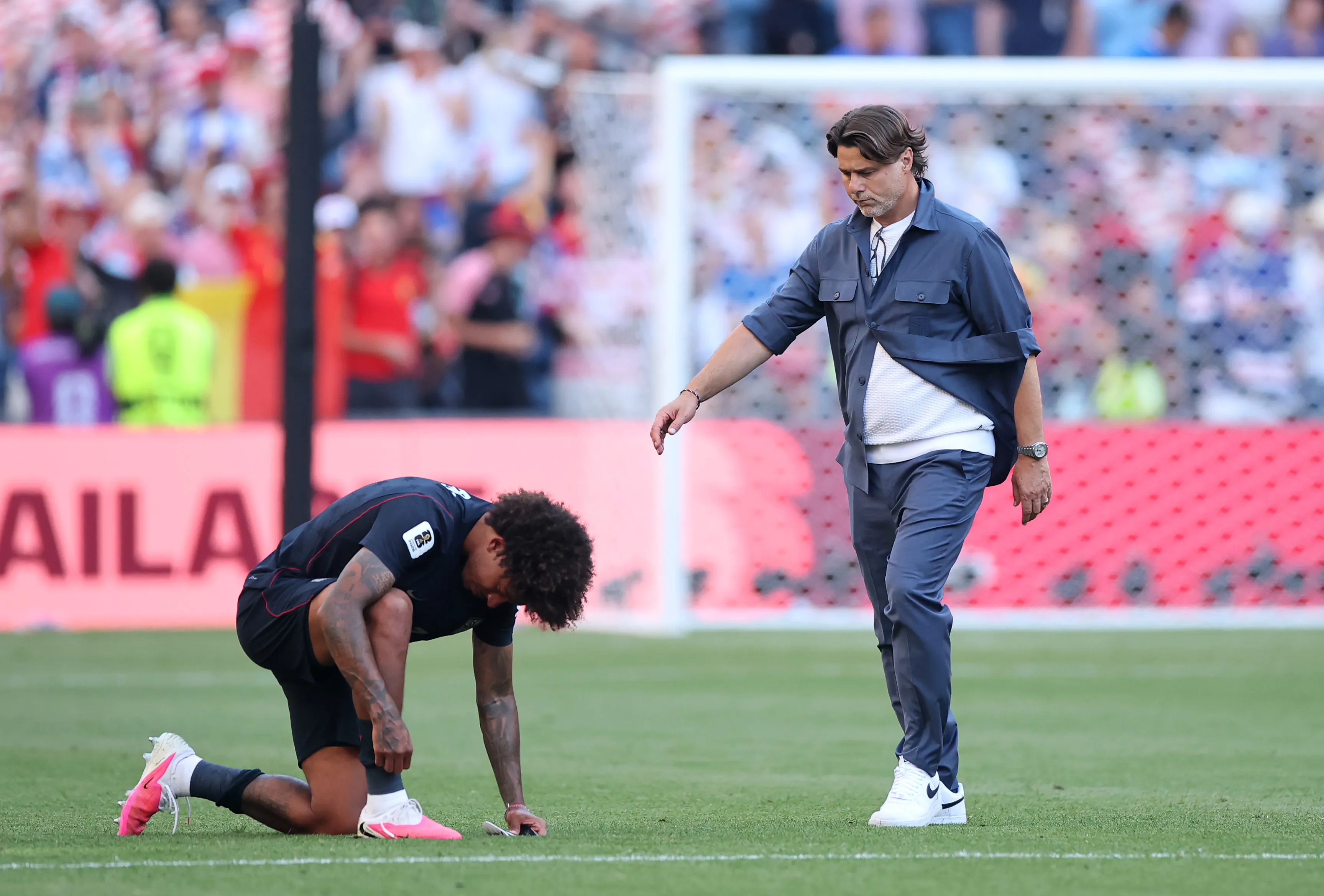 Mauricio Pochettino apoyó a sus jugadores tras la eliminación. (Photo by Alex Grimm/Getty Images)