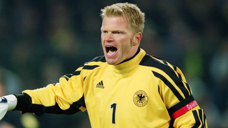 Kahn pide anular suspensión de Ballack y repetir la final del Mundial 2002.