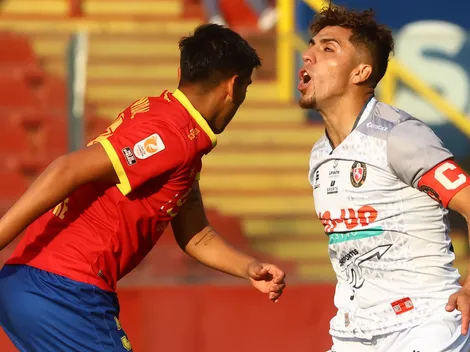 César Pinares cambia de colonia en el fútbol chileno: "Firmó y entrenó"