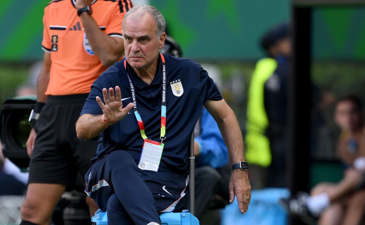 Director de la selección de Uruguay sorprende: “Estoy convencido de que Bielsa sería lo mejor para nuestro fútbol”