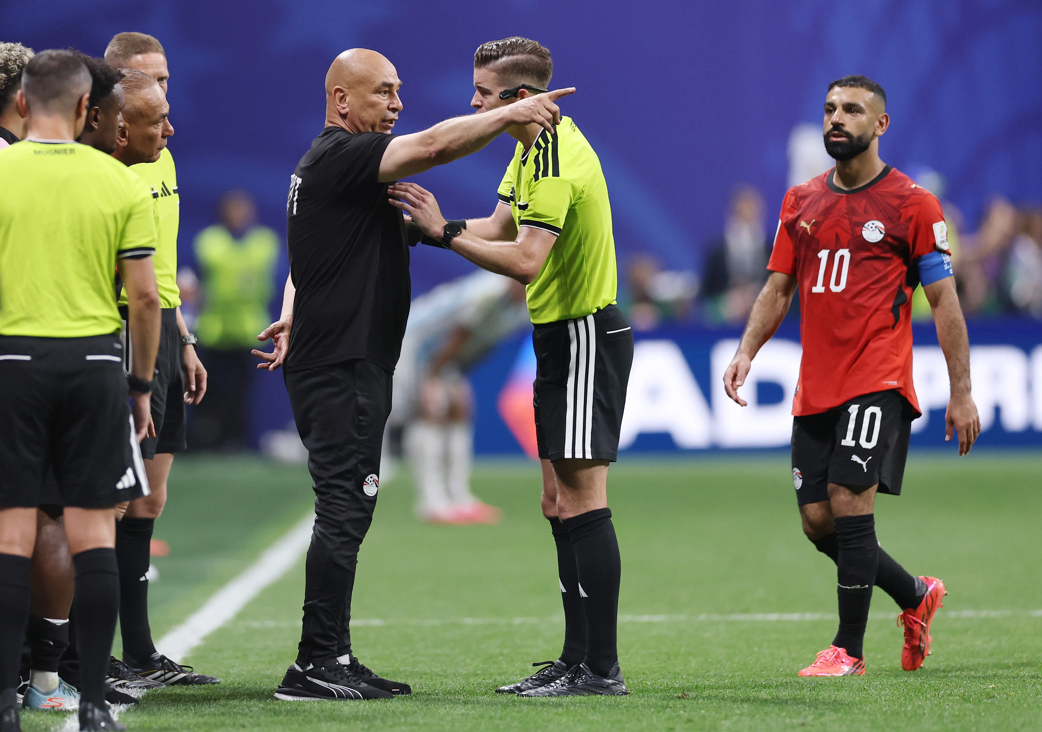 Hossam Hassan reclama un cobro en contra de los egipcios. (Buda Mendes/Getty Images).