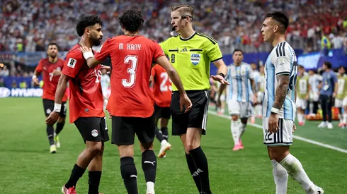 Ex seleccionado de Egipto también cree que los echaron al saco contra Argentina.