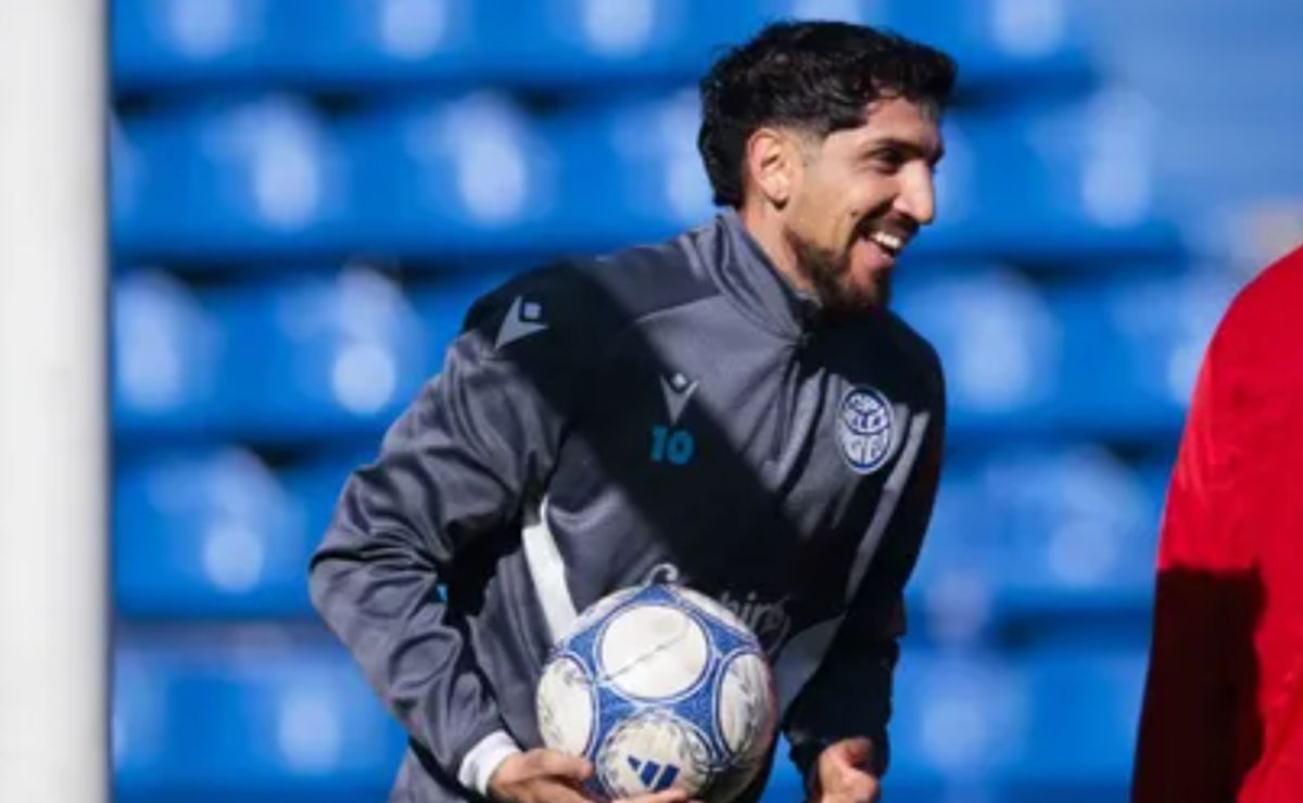 Diego Valdés entusiasma a Colo Colo: gol en amistoso mientras espera por la oferta alba