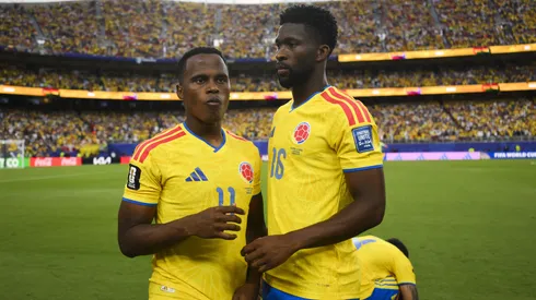 Jhon Arias y Davinson Sánchez, dos buenos valores de Colombia en la Copa. Uno no llegó a la tanda y el defensor falló su remate.
