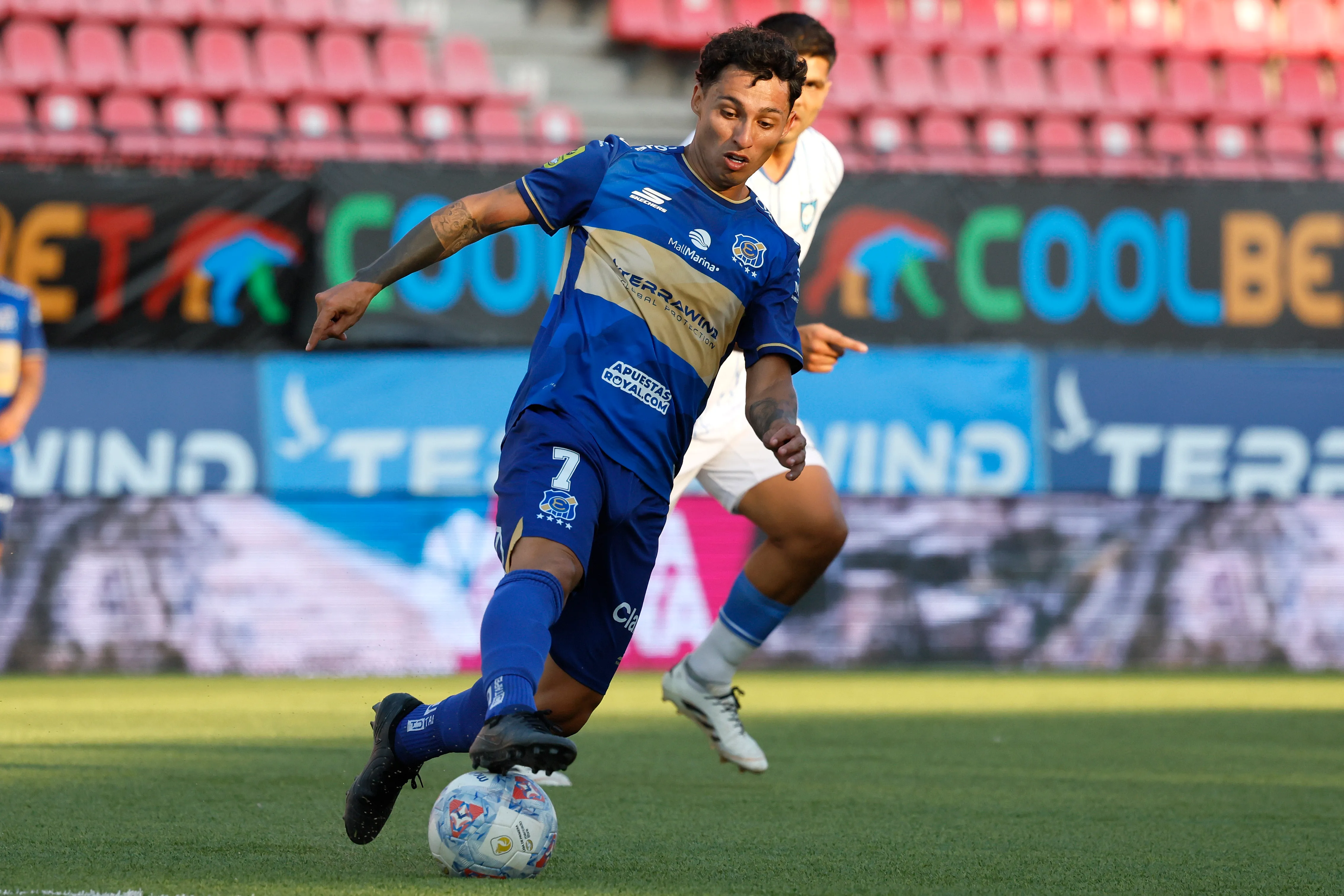 Joaquín Moya vive un gran momento en Everton/Photosport