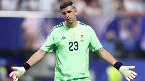 Emiliano Martínez en el partido ante Egipto.