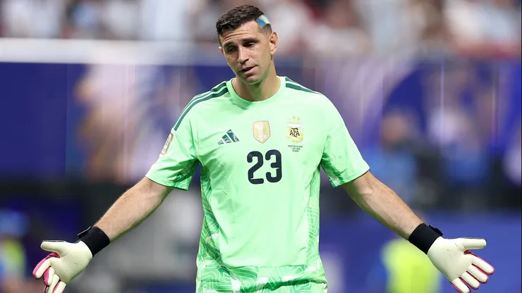 Emiliano Martínez en el partido ante Egipto.