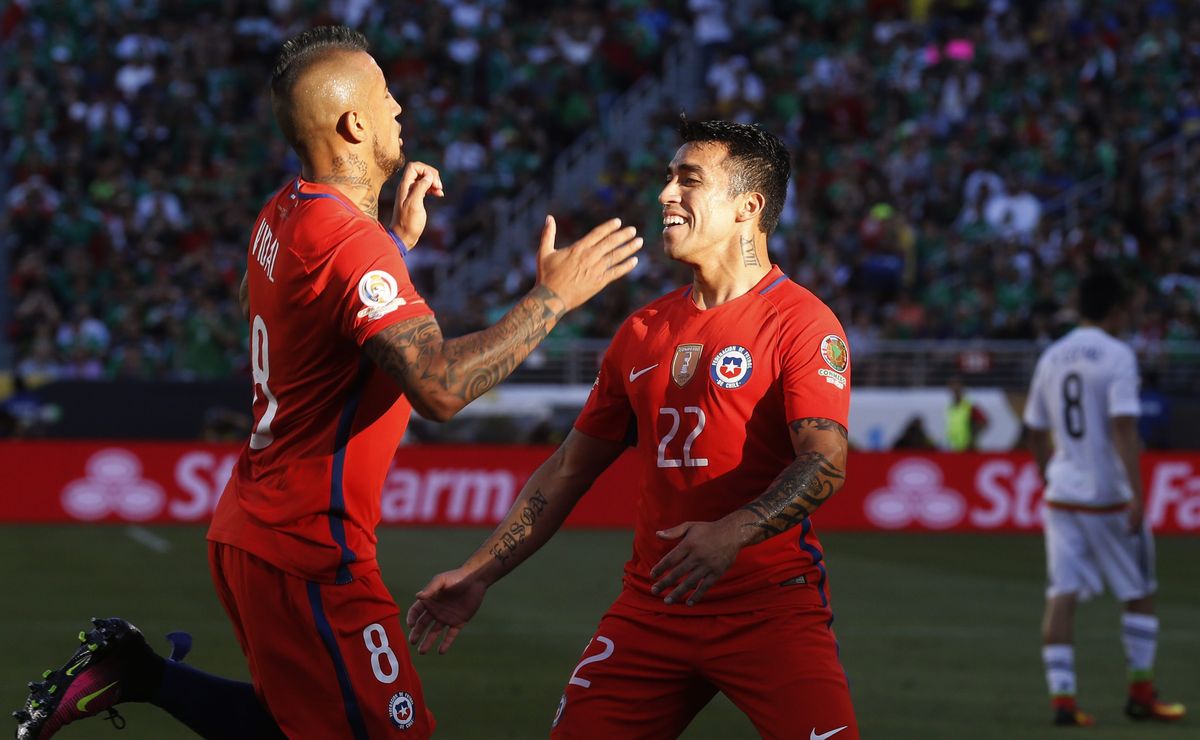 Ganó la Copa Centenario, fue campeón con la U de Chile y con Católica y ahora decidió retirarse del fútbol