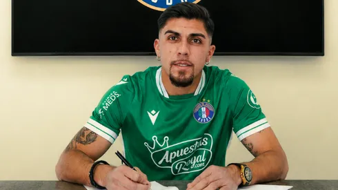 César Pinares firmó su contrato en los Tanos.