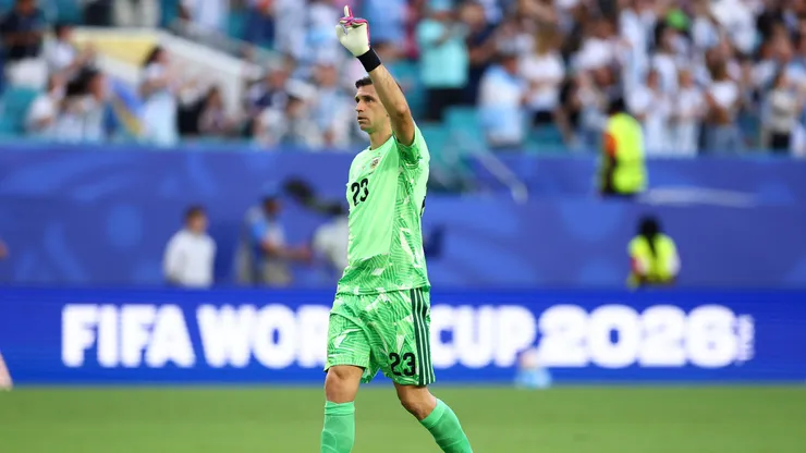 Emiliano Martínez aparece como uno de los peores arqueros del Mundial.