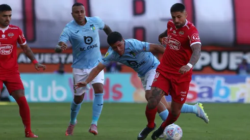Ñublense y Ohiggins disputan la final de ida en Copa de la Liga.