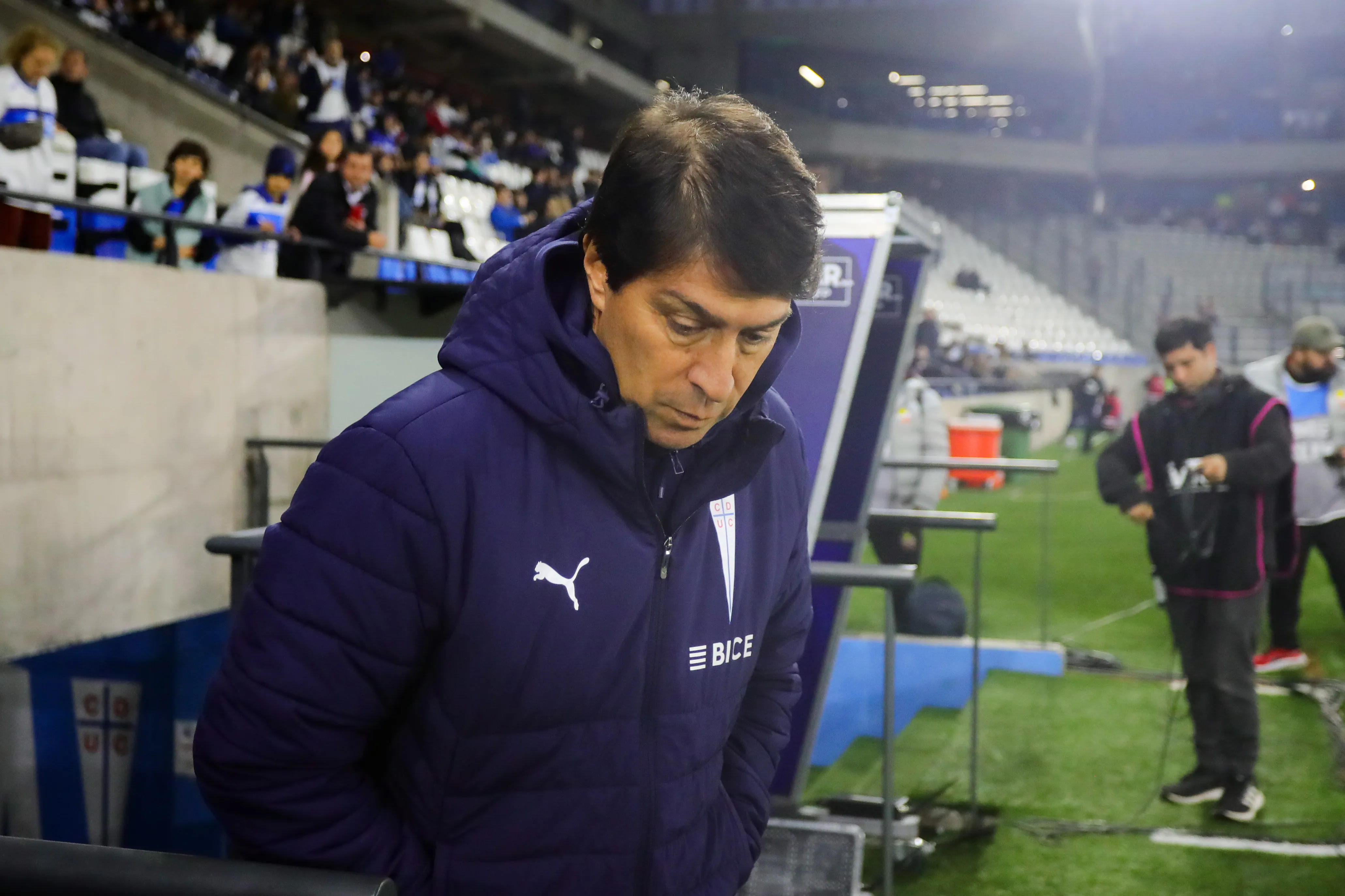 Daniel Garnero parece resignado en el ítem refuerzos. (Felipe Zanca/Photosport).