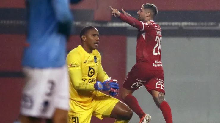 Triunfazo agónico de Ñublense: saca ventaja a O'Higgins camino a la final de Copa de la Liga.