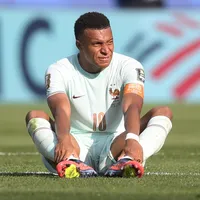 "Termino con molestias": Mbappé enciende las alarmas en Francia