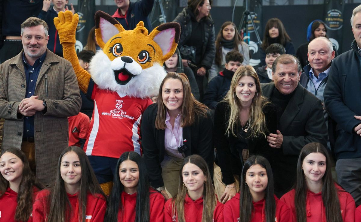 Chile presenta oficialmente a la zorrita Zuri, mascota del Mundial de vóleibol femenino Sub17