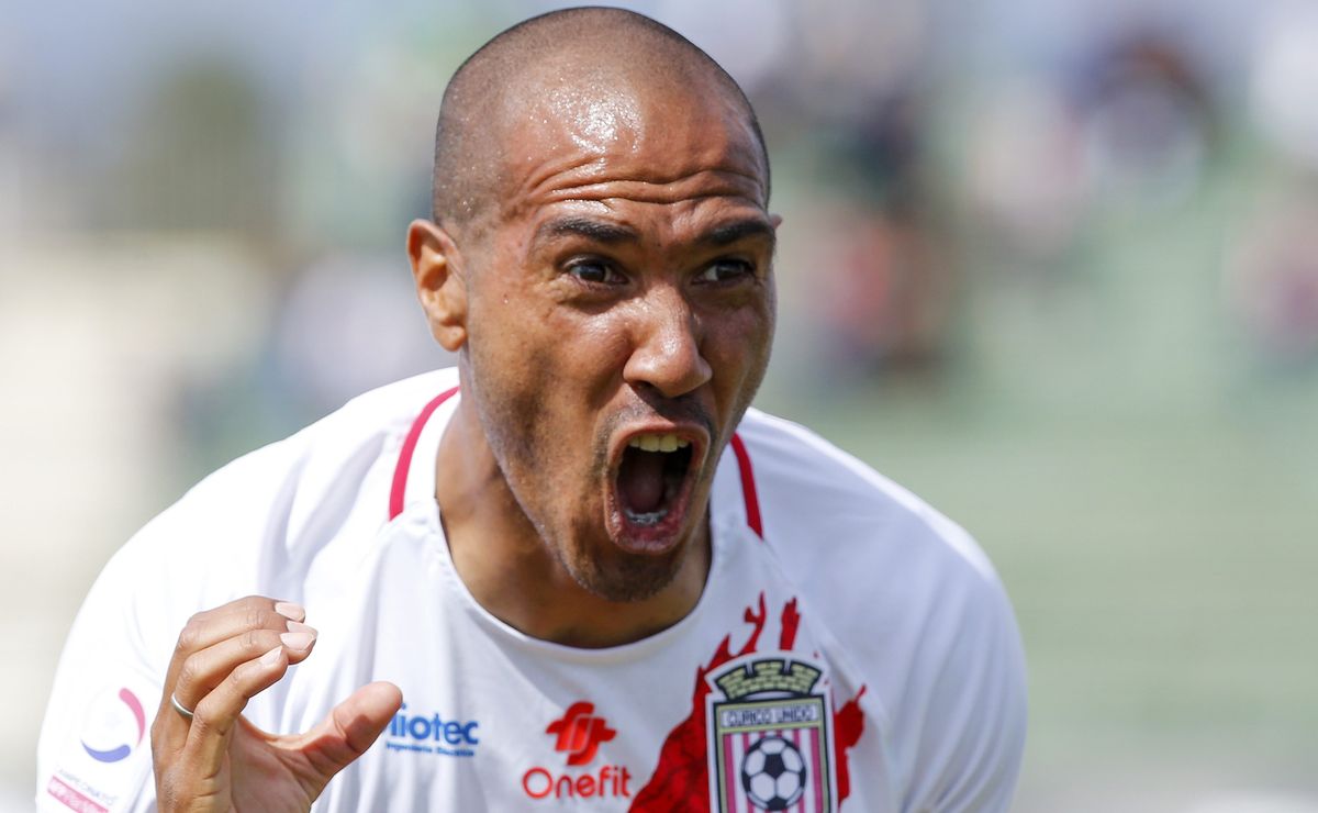 Fue clave para echar a un DT en Colo Colo y tiene nuevo club en Uruguay a los 41 años: “Bienvenido, Viruta”