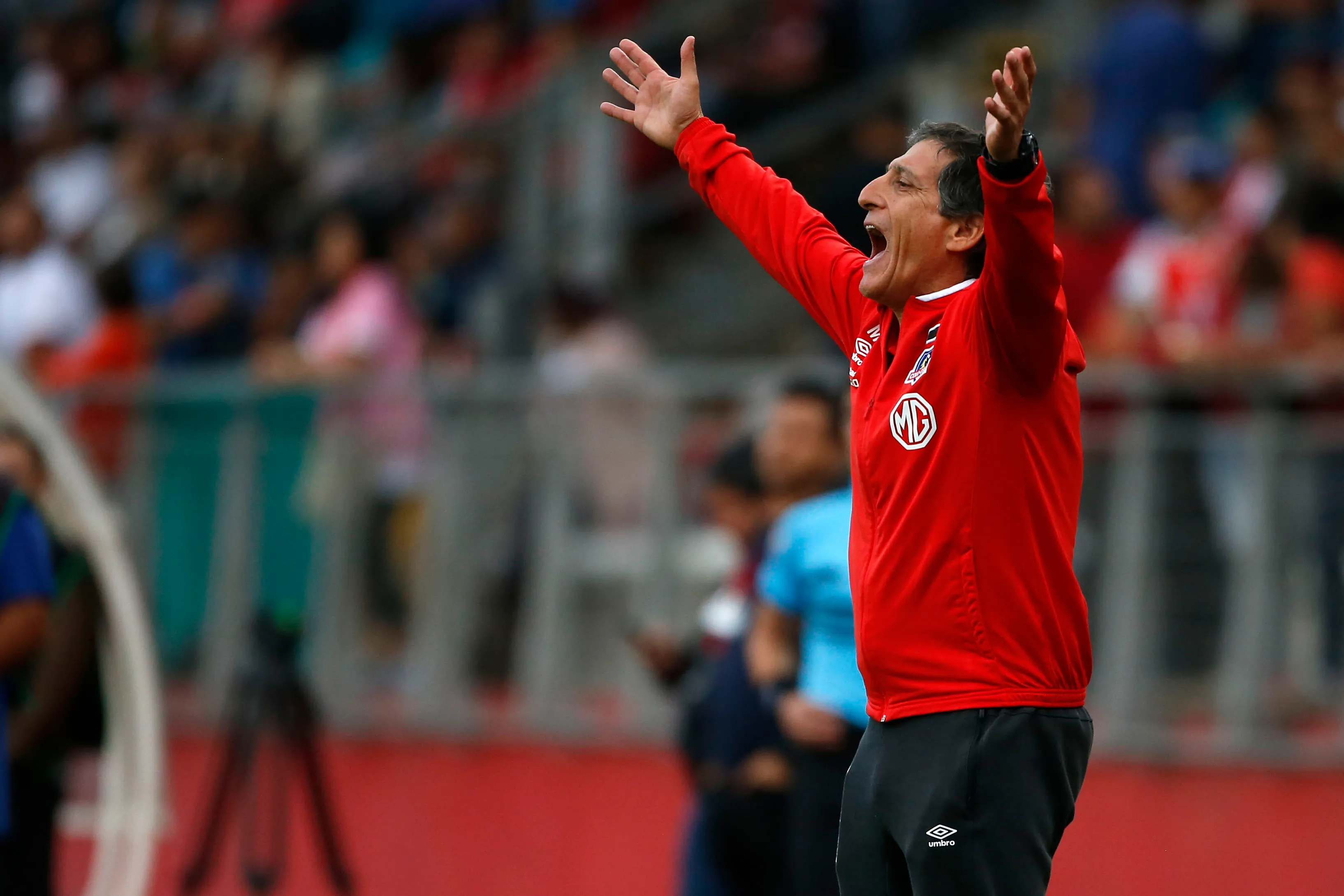 Mario Salas en aquel duelo frente a Curicó que sentenció su suerte en los albos. (Andres Pina/Photosport).