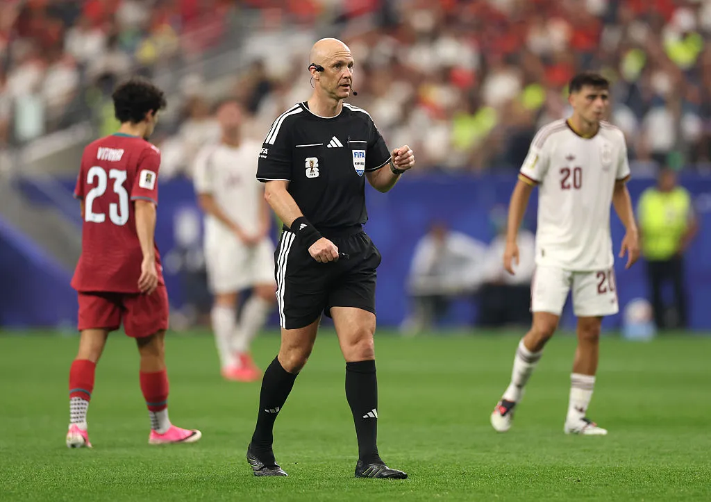 Anthony Taylor, uno de los árbitros que la FIFA veta para dirigir partidos de Argentina (Getty Images)