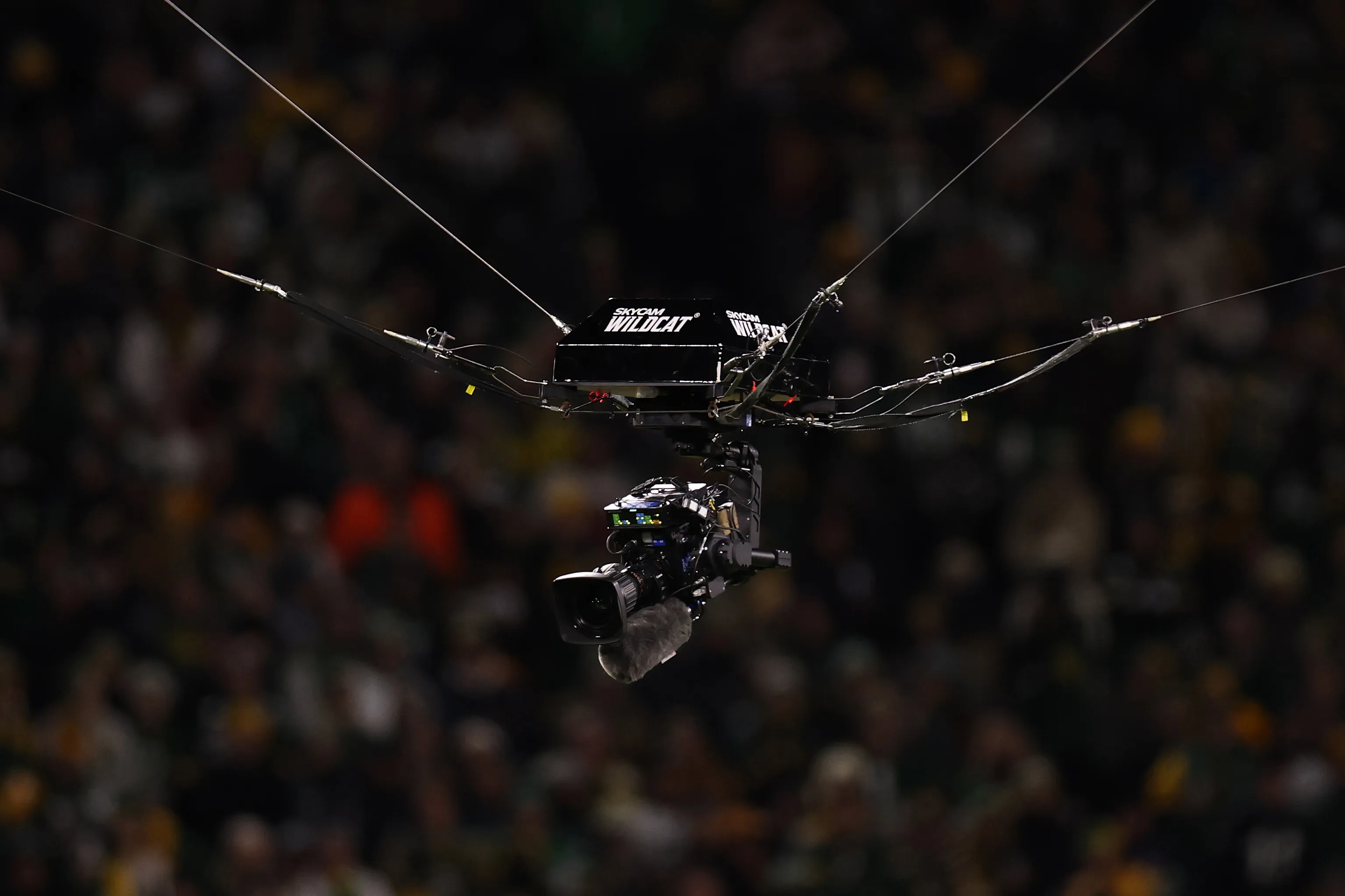 Está es la Sky Cam que provocó la polémica en Noruega-Inglaterra (Photo by Michael Reaves/Getty Images)