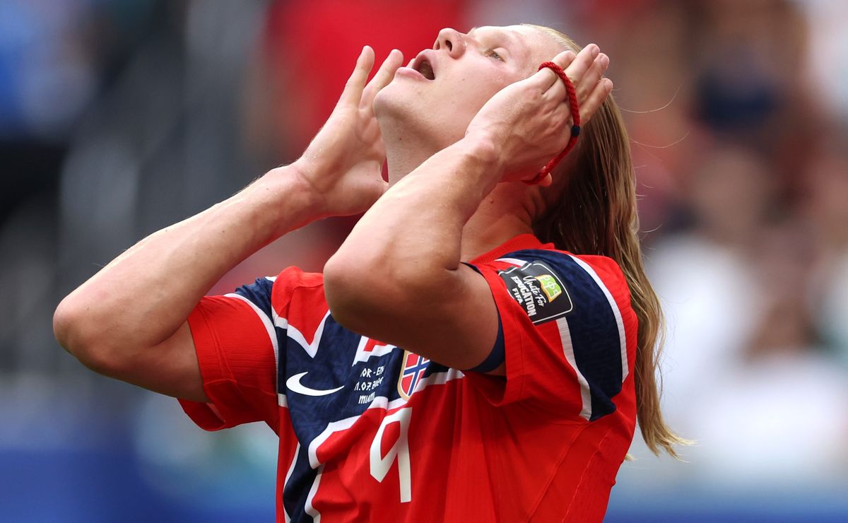 ¿Por qué sacaron a Erling Haaland en Noruega vs Inglaterra? La medida que impactó al Mundial 2026