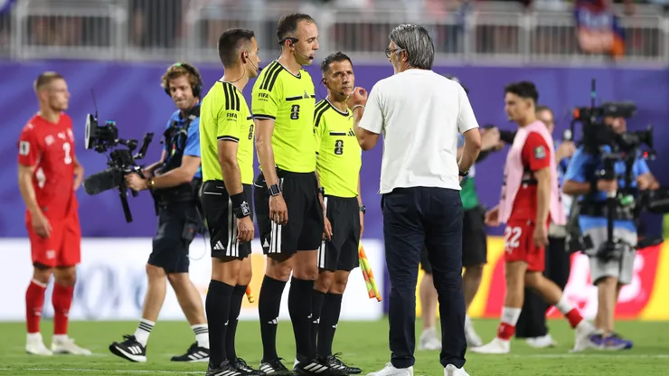Otra vez un partido de Argentina termina con mucha controversia.
