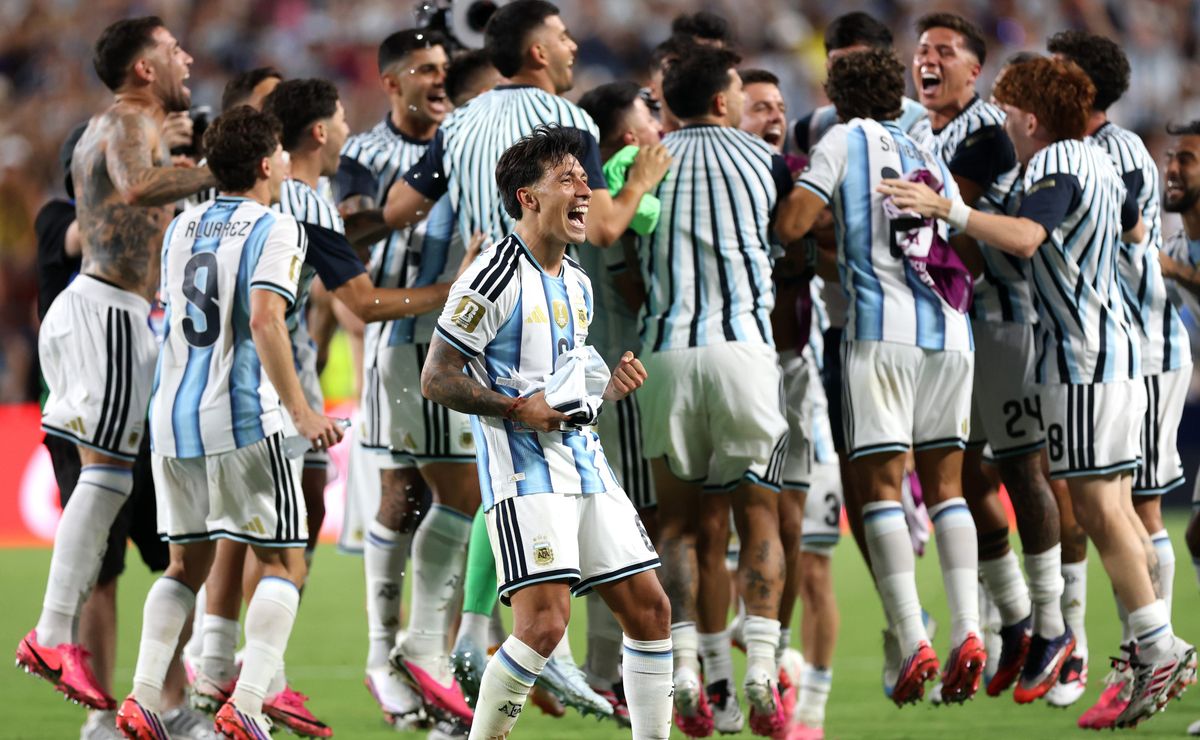 Histórico relator argentino pide hacer trampa ante Inglaterra: “Lo único que importa es ganar”